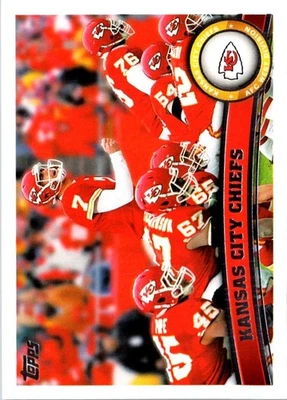 2011 Topps Kansas City Chiefs (Matt Cassel and Offensive Line) Football Card - Image 1 of 2