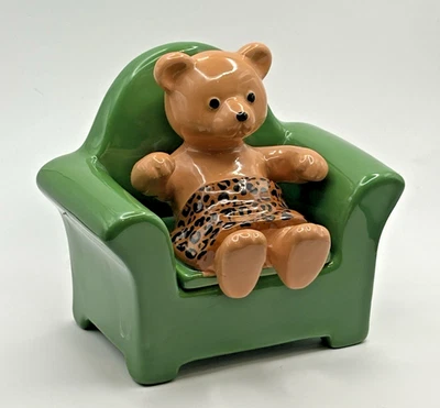 Acogedora caja de baratijas Urban Outfitters Bear Stash usada Foto 1 de 4