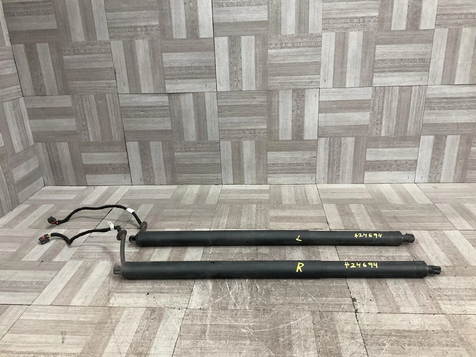 2011-2018 Porsche Cayenne Hatch Power Lift Shocks 7p5.827.851.L Factory OEM Part - Image 1 of 4