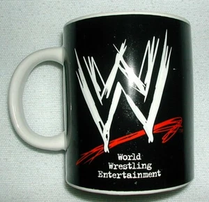 WWE Ceramic COFFEE CUP MUG World Wrestling Entertainment 10 oz. Usato in ottime condizioni - Foto 1 di 3