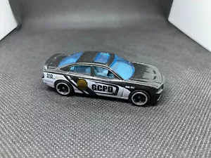 Hot Wheels - '11 Dodge Charger R/T Police Car- Diecast Collectible - 1:64 - USED - Picture 1 of 4