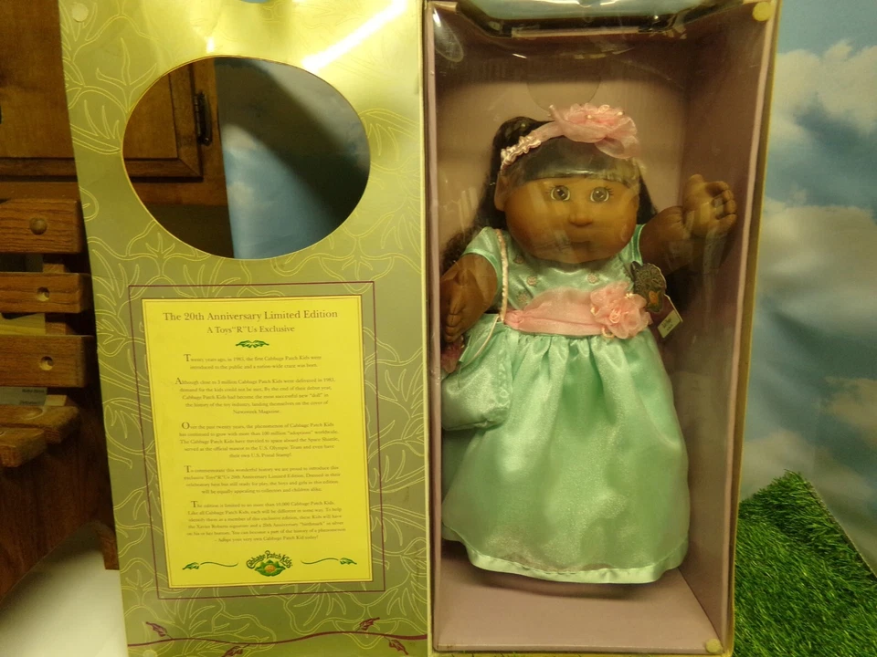 CABBAGE PATCH KID DOLL TRU DOLLS 20 aniversario niña a/a Foto 1 de 4