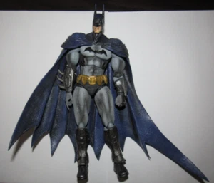 Figura de acción Play Arts Kai Batman Nº 1 variante azul - Imagen 1 de 2