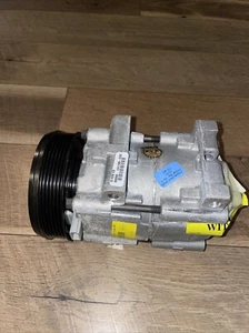 Compresor y embrague de aire acondicionado - Nuevo Four Seasons 58132 comprado nuevo nunca usado - Imagen 1 de 9