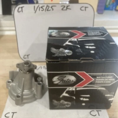 Водяной насос двигателя премиум-класса Gates 41107 для 96–11 Hyundai Kia Accent Rio5 - Изображение 1 из 4