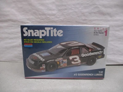 Monogram Snaptite Dale Earnhardt GM Goodwrench Lumina 1992 1/32 Foto 1 de 2