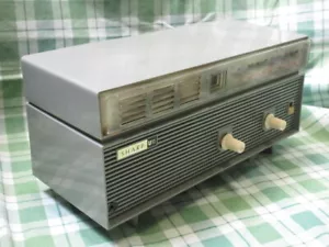 Sharp Vacuum Tube Radio UK-70 2 Band Gray Made in Japan Antique Retro JAPAN JP - Picture 1 of 10