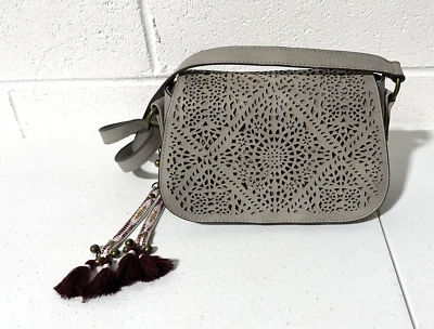 Camiseta e Jeans Mini Bolsa Transversal Bolsa de Ombro Bolsa Boho Cinza Taupe Charme - Imagem 1 de 4