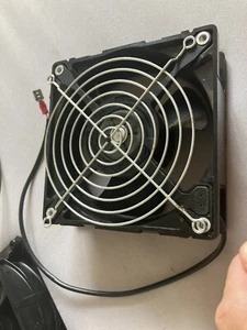 Muffin Fan, Model A30108-10, 115VAC l22/20 Amps, 50/60 Hz, untested, USA - Afbeelding 1 van 7