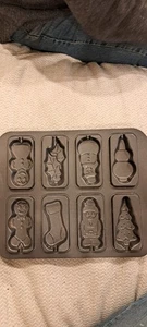 Wilton Biscottiera Stampo Natale 8 Design Albero Babbo Natale Pan di Zenzero Calza Snowma - Foto 1 di 2