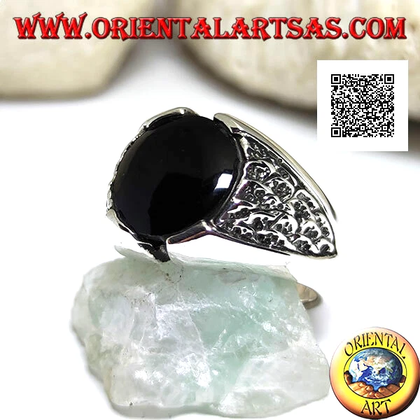 Anello in Argento 925‰ con onice tonda e motivo nel triangolo sui lati - Immagine 1 di 1