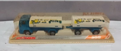 MAJORETTE 1/64  CAMION TRASPORTO LATTE    N° 327   MADE IN FRANCE ANNI 80 - Immagine 1 di 3