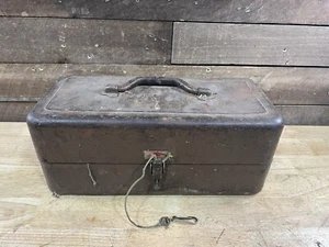 Vintage Nachlass frische Angelgerätebox mit Ködergewichten und verschiedenen Artikeln - Bild 1 von 11