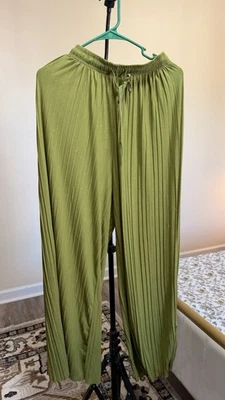 Green Wide Leg Palazzo Pants Elastic Waist Pleated Pockets Womens Size M - Image 1 of 2