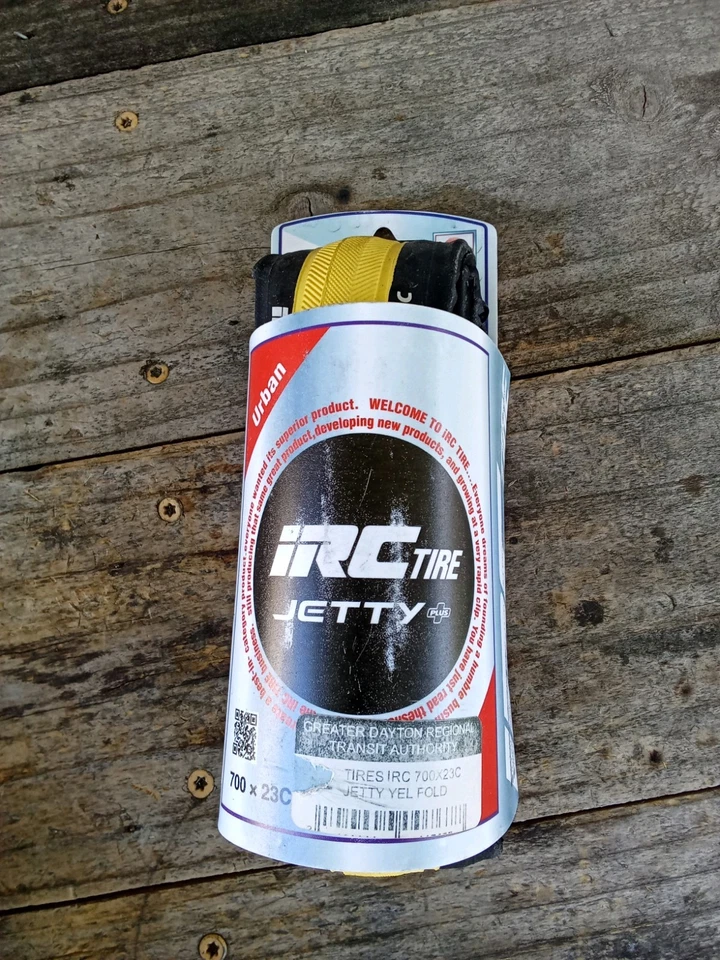 (1)) Neumático de bicicleta de carretera urbana IRC Jetty 700 X 23c - Plegable - Negro y amarillo Foto 1 de 1