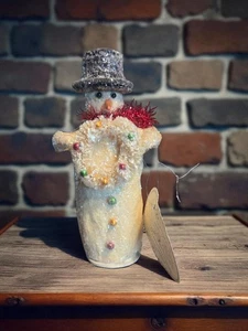 Vtg Inspired Christmas Figure6.5"Snowman Holding Wreath Paper Mache Winter Decor - Picture 1 of 11