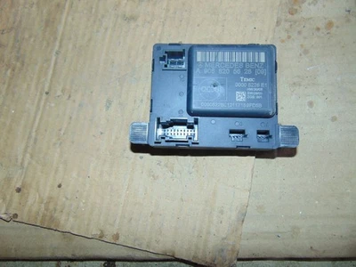 07 08 09 10 11 12 Mercedes FREIGHTLINER Sprinter Door Control Module 9068205626 - Image 1 of 3