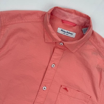 Camisa Tommy Bahama Nova Wave Seersucker elástica con botones manga corta coral S Foto 1 de 4