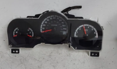 Dodge Nitro 2008 cuadro de instrumentos velocímetro (P3784) Foto 1 de 4