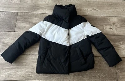 Abrigo acolchado cálido blanco y negro Calvin Klein para niñas talla pequeña (7) Foto 1 de 4