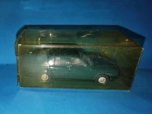 BMW 750 i verde coche / 13192 Wiking / escala H0 - Imagen 1 de 2
