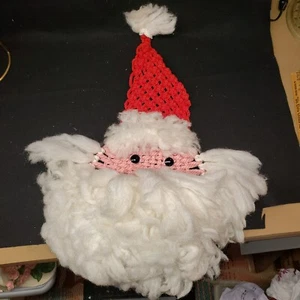 Vintage Weihnachten Santa Tür- oder Wandhänger handgestrickt/geschnitten Oma Chic Retro - Bild 1 von 9