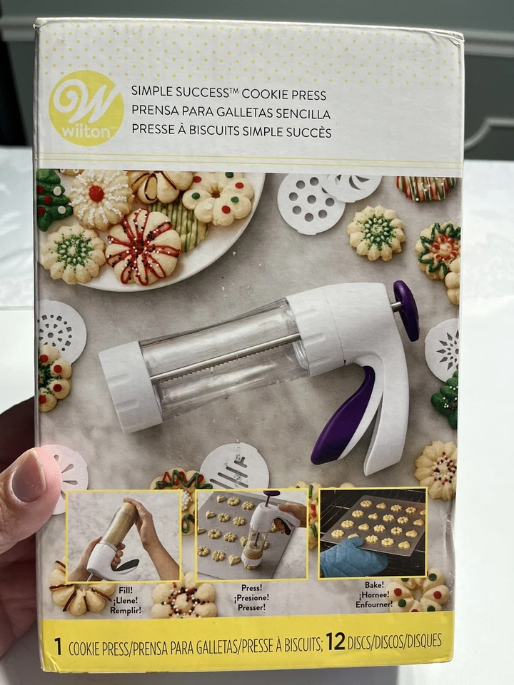 Wilton Cookie Press With Additional 12 Assorted Discs Fast