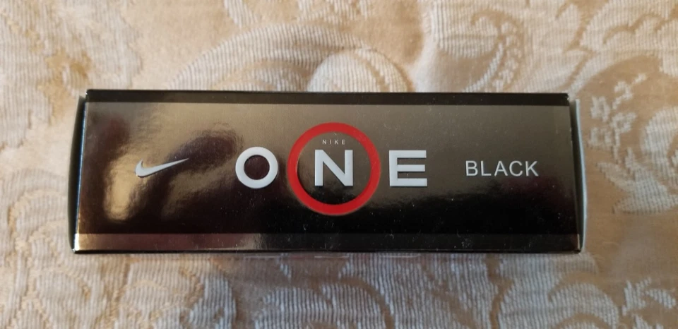 NUEVAS pelotas de golf Nike ONE negras TW Tiger Woods - 1 manga (3) Foto 1 de 1