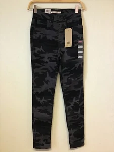 Levi's Women 721 High-Rise Skinny Ankle Camo Jean Size 00/W24 NWT - Picture 1 of 2