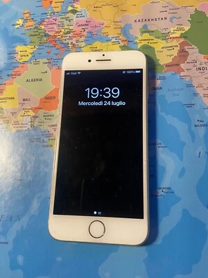Apple iPhone 7 - 128GB - Argento (Sbloccato) - Immagine 1 di 2