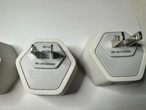 Pack of 2 Xfinity xFi Pods XE1-S WiFi Network Range Extenders First Gen - Afbeelding 1 van 1