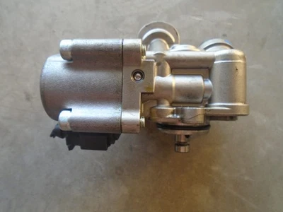 Bomba de combustible de alta presión compatible con Mercedes-Benz C250 SLK250 2012-2015 1,8 L A2710703701 Foto 1 de 4