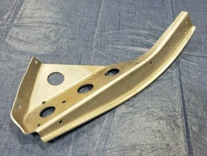 Genuine Polaris 5243566 RH Pan Brace, 1999 440 XCR SP, Snowmobile  - Bild 1 von 5