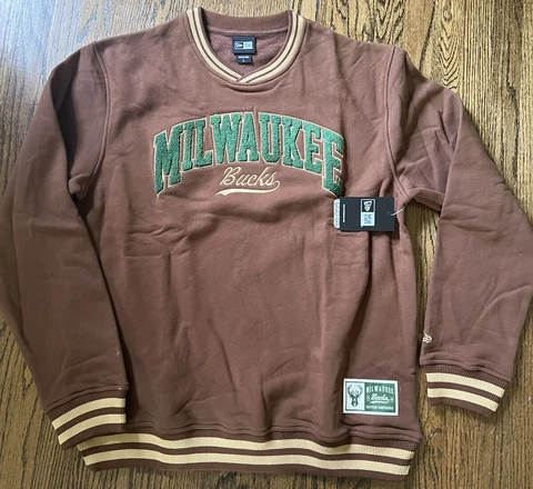 Milwaukee Bucks Mens Sweatshirt Large Brand New By New Era Cover