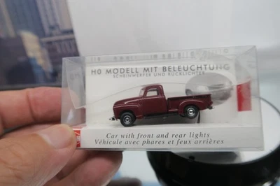 BUSCH AUTOMODELLE 1/87 HO SCALE #5643 CHEVY PICKUP IN PLUM W/WORKING LIGHTS! - Image 1 of 4