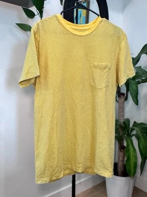 RVCA Slim Fit Short Sleeve Pocket Tee Yellow Foto 1 de 4