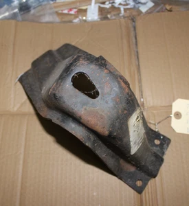 NOS 1974 1975 1976 FORD TRUCK F100 F250 360 390 LH MOTOR MOUNT FRAME BRACKET - Picture 1 of 3