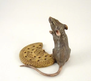 Franz Bergmann Vienna Austria MOUSE WITH COOKIE Biscuit Cold Painted Bronze - Picture 1 of 8