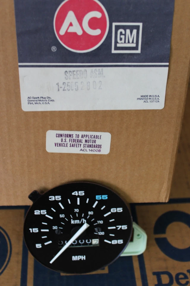 Nuevo de Lote Antiguo AC Delco GM# 25052802 Velocímetro Odómetro Medidor 1983-1989 Buick Skyhawk Foto 1 de 1