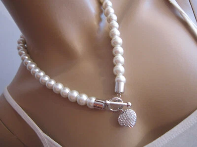 Strass Collier Damen Hals Kette Modekette kurz Perlen Weiss Silber Herz Bling A9 - Bild 1 von 3