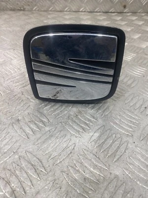 1999 SEAT IBIZA 6K1 BOOT EMBLEM BADGE #10 - Image 1 of 4