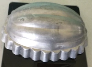 Vintage Aluminum Scalloped OVAL DOME Squash ribbed melon  Mold for Gelatin - Picture 1 of 2