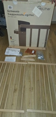 Geuther Treppenschutzgitter 2733+ Absperrgitter Holz zum Schrauben 67-107 cm - Bild 1 von 3