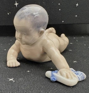 VTG Royal Copenhagen "Crawling Baby" Porcelain Figurine 6" #1739 - Picture 1 of 9