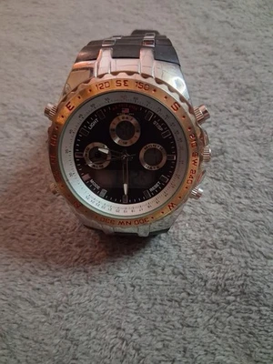 Мужские спортивные часы U.S. Polo Assn аналогово-цифровой дисплей двухцветный металлический и резиновый ремешок - Изображение 1 из 4