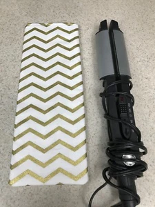 Flat Iron / Curling Iron Case/ Cover - Gold Chevron on White Background - NEW - Picture 1 of 1