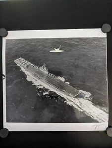 Foto de prensa de portaaviones Navy USS Hornet 1952 8 x 8 - Imagen 1 de 2