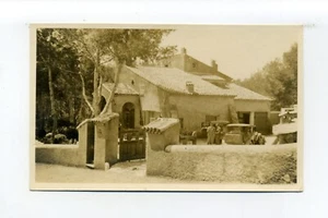 Francia, Alpes Marítimos, Antibes 1930 RPPC foto postal, coches antiguos, personas - Imagen 1 de 2
