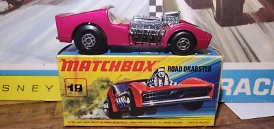 RARE MATCHBOX LESNEY 19 MAGENTA - ROAD DRAGSTER NEAR MINT RARE SCORPION DECAL + - Image 1 of 4