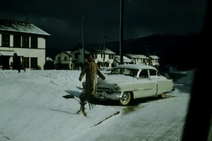 japan man with classic car in snow 1950's kodak red border 35mm slide Qc20 - Picture 1 of 1